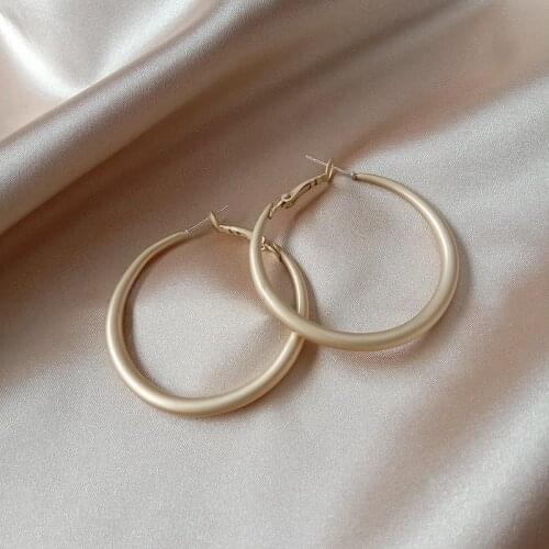 New Earring Fashion Jewelry Statement Exaggeration Matte Gold Big Ring Temperament Simple Long Earring Ear Buckle Wholesale