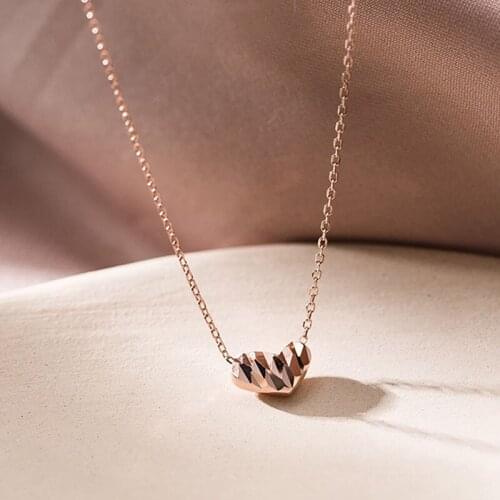Exquisite Rose Gold Plated Heart Pendant Necklace Fashion Simple Choker Necklace Short Chain Women Fine Jewelry Xmas Gifts