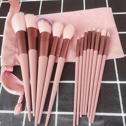 Makeup Brush Set Super Soft Face Eyeshadow Foundation Eyeliner Eyelash Lip Makeup Brush Pouched Beauty Tool Net Red Concealer