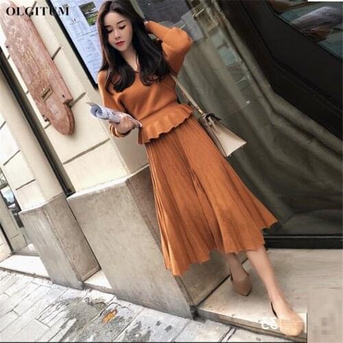 Autumn Pleated Skirt Suit Women Knitting 2 Piece Set V Neck Sweater Pullovers And Elastic Waist Long Skirt 2019 Winter Women Set