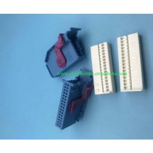 2pcs 32pin auto instrument dashboard plug adapter blue instrument cluster connector 1J0 972 977 D 1J0972977D