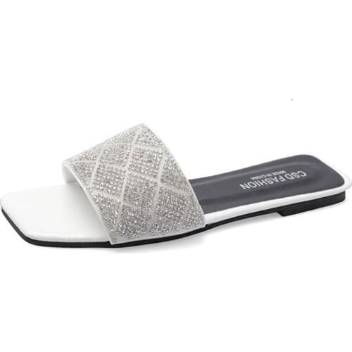 Plus Size Brand Design Rhinestone Sandals Slides Beach Shoes Women Slippers Sandals Shoes Antiskid Flat Sole Slippers Woman