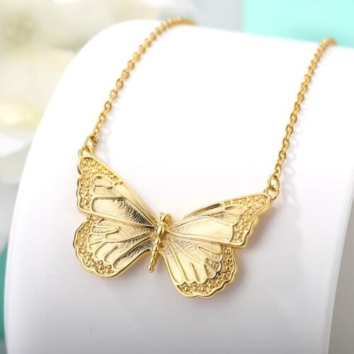 2021 Trendy New Butterfly Necklace For Women Novel Design Cute Shape Perfect Girl Jewelry Accessory Gifts Hot Dropshipping items