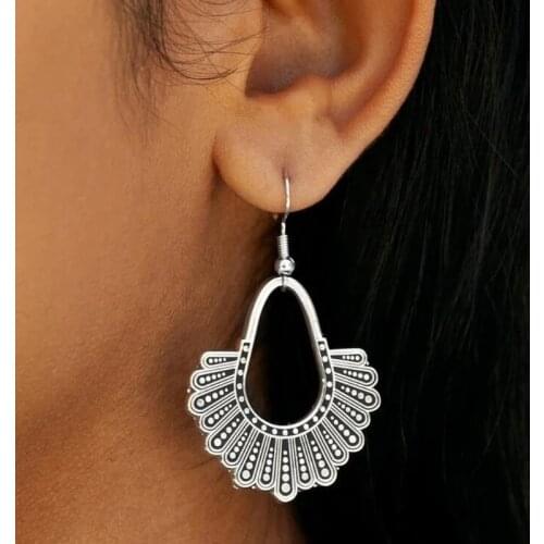 2021 Wholesale Feminism Justice Stud Earrings Ruth Bader Ginsberg Earrings Jewelry Gift Hot Selling Dissent Earrings