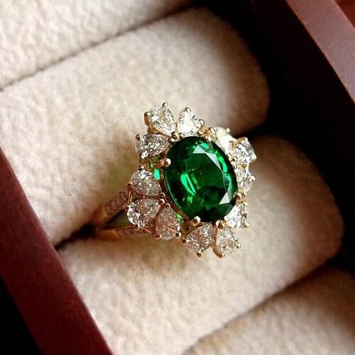 For Women Ice Cut Solid 18K White Gold 2.1ctw Moissanite Green Emerald Halo Ring Side Pear Moissanite Engagement Ring