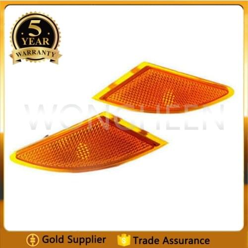 Left + Right Turn Signal Light for Mercedes Benz R251 R320 R350 R500 R-Class W251 2518200121 A2518200221