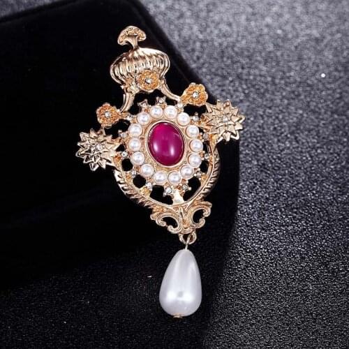 Red beads white imitation pearl brooches jewelry for womens evening party gifts fashion crown flower pin brooch bags accessory