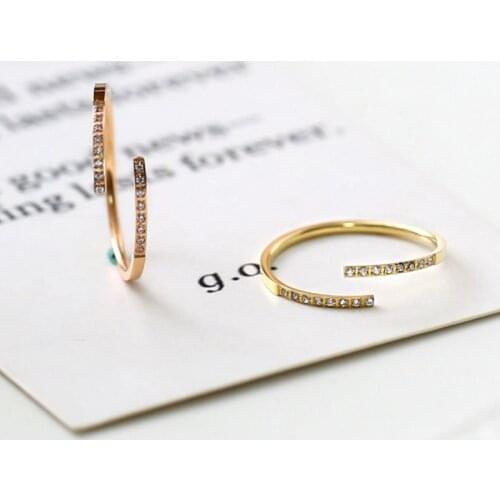 YUN RUO 2018 New Micro Crystal Inlay Open Rings Rose Gold Color Wedding Ring Birthday Gift Woman Fashion Titanium Steel Jewelry