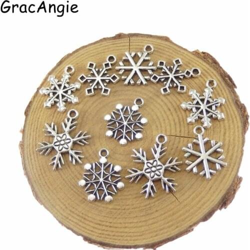 10PCS Christmas Alloy Antique Mixed Snowflake Charm Pendant Jewelry Findings Christmas Crafts Jewelry Making AccessoriesColor