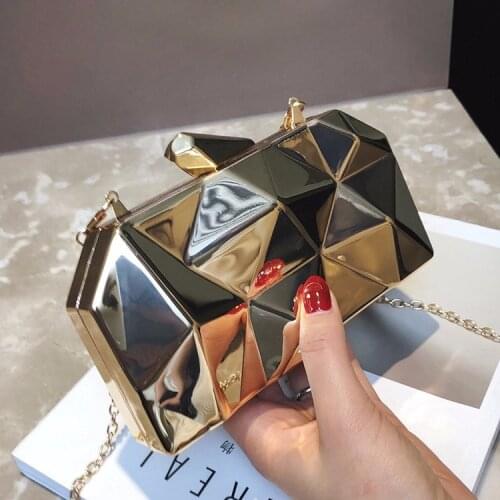 NAEROUG Women's Clutches On A Chain