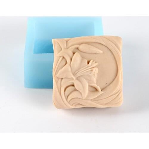 DIY Soap Moulds Square Flower Pattern Resin Molds Wedding Decoration Tool