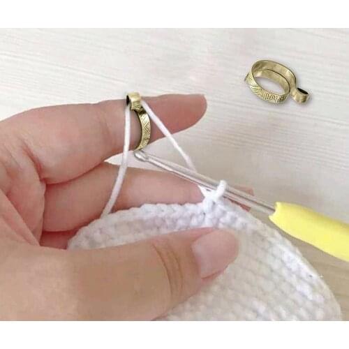 1PC Adjustable Knitting Loop Crochet Peacock Shape Loop Knitting Tools Ring Finger Wear Thimble Yarn Guides Sewing Accessory