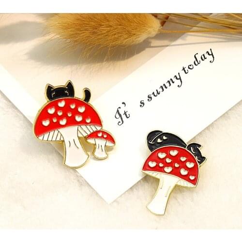 Red mushroom and black cat Enamel Pin Love Brooches Cute kitten animals Lapel Pins Backpack clothes Custom Badges