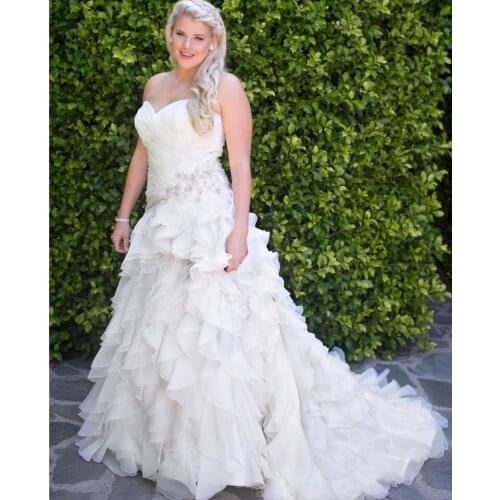 2018 Vintage Plus Size Vestido de noiva Longo Strapless Ruffles Organza Bridal Gown with Lace up mother of the bride dresses