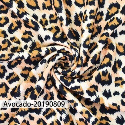 Huangtao Diy 50X150cm Brand Leopard Cartoon Character Pattern Custom Liverpool Bullet Fabric No MOQ Polyester Fabric