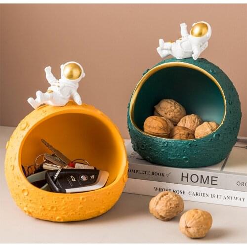 Creative Astronaut Round Storage Candy Storage Jar Storage Box Nordic Home Decoration Living Room Table Decor Resin Crafts Gifts