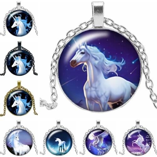 2019 New Hot Creative Cartoon Unicorn Necklace Gift Glass Convex Pendant Horse Necklace Fashion Jewelry