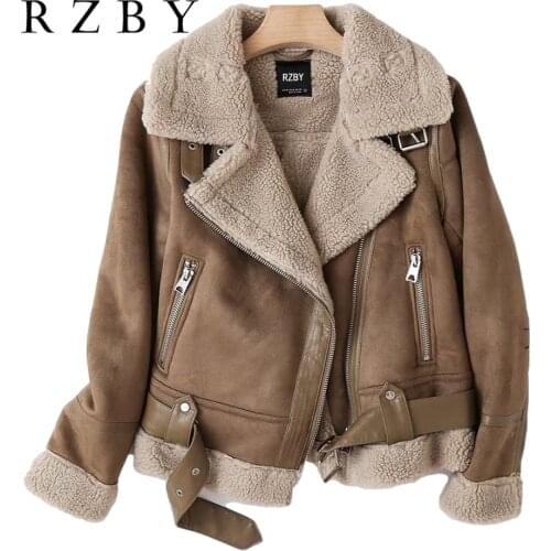 Fur Long Sleeved Loose Belt Warm Womens Jacket Lamb Wool Winter Thickened Locomotive Lapel Female Coat Chic PU Tops RZBY181