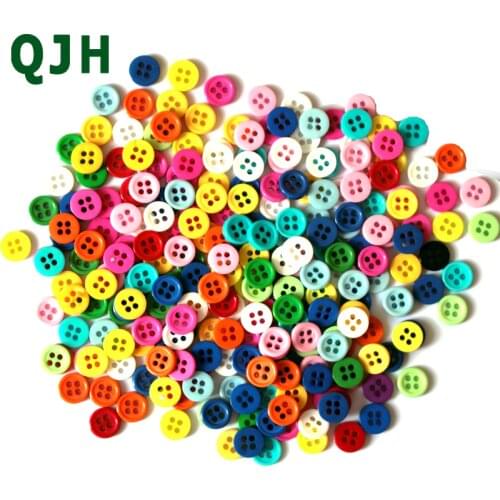 200pcs/lot Random Mixed Resin 4 Holes 9mm Sewing Buttons Scrapbooking 9mm Knopf DIY Garment Accessories