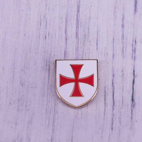 Knights Templar Crusader Red Cross White Shield Masonic Lapel Pin