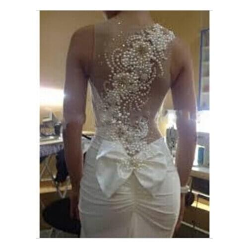 Sexy Scoop Neckline A-Line White Knitting Spandex Prom Dresses vestido de formatura See Through Back Pearl Evening Party Gowns