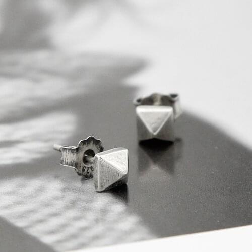 925 SterlingSilver Studing Earrings Spike Shape Simple Trendy Design for Men Women Girls Unisex Fashion Jewelry