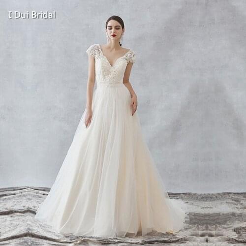 Short Cap Sleeve V Neck Wedding Dress A Line Bridal Gown Lace Appliqued 2020 Wedding