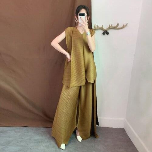 Burst Single Three Homestead Fold Irregular Sleeveless Vest + Easy Broad-legged Trousers Show Thin And Creased Twinset 20190811