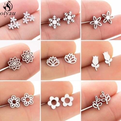 Bohemian Cute Daisy Flower Stud Earrings for Women Kids Tiny Rose Leaf Snowflake Earings Korean Jewelry Plant Studs Summer Gift