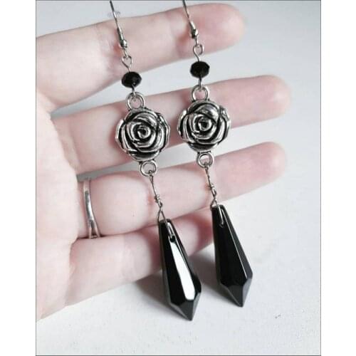 Gothic Victorian Rose and Black Glass Drop Dangle Earrings Vintage Victorian Style, Gothic Wedding Earrings, Bridesmaid Gift