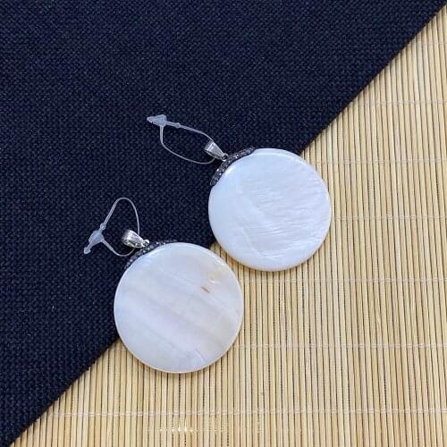 Natural Freshwater Shell Pendant Oblate Mother-of-pearl Pendant for DIY Handmade Fashion Necklace Earring Accessories Size 40mm