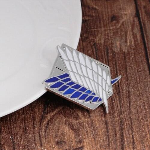 Anime Wing of Liberty Souvenir Pins Badges On Titan Scouting Legions Brooch AXYD