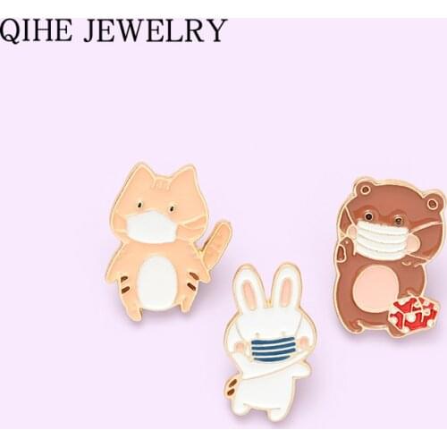 Funny Animal Enamel Pin Cartoon Rabbit Tiger Bear Brooches Backpacks Lapel Pin Cute Badge Jewelry Gift for Friends Wholesale