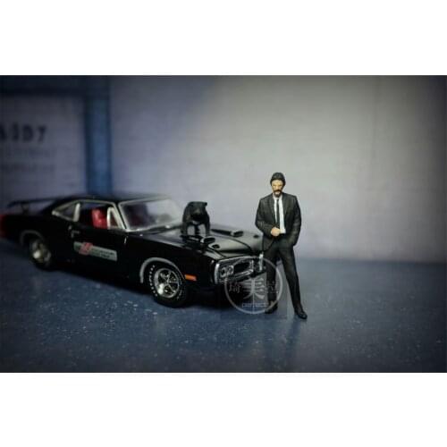 1/64 Scale Resin Die-cast Movie Character Suit Killer And Dog Doll Car Scene Model Scene Layout Collection Decoration Toy
