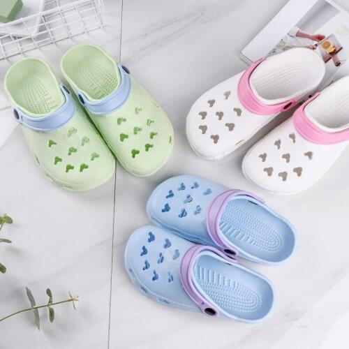 New Printed Soft-soled Nurse Slippers Female Flat-bottomed Operating Room Surgical Shoes Waterproof and Breathable Home Slippers