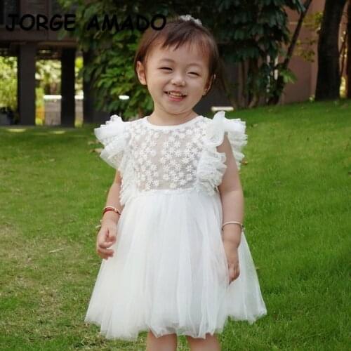 2021 New Summer Flower Party Girls Dresses White Lace Fly Sleeves Daisy Princess Dresses for Weddings Formal Piano Perform E766