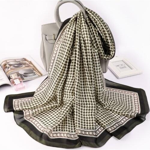 2021 Fashion Dustproof Beach Towel Classic Lattice Handkerchief Summer Sunscreen Silk Scarves Lady Luxury Print 180X90CM Shawls