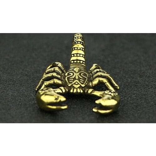 NEYLEND Retro Handmade Solid Pure Copper Scorpion Keychain Brass Statue Home Decoration Retro Creative Cool Pendant Mascot