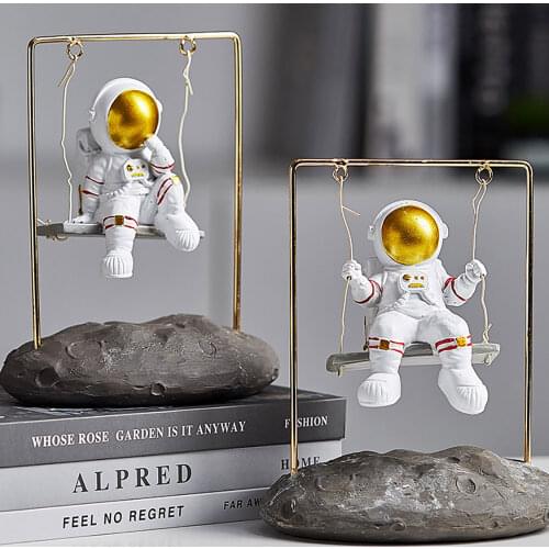 Modern style Resin Astronaut Figurines Spaceman With Moon Sculpture Decorative Miniatures Statues Gift For Husband & Friend
