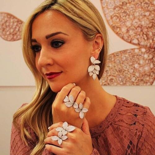 HIBRIDE New Leaf Shape Micro Cubic Zirconia Pave Adjustable Rings For Women Celebrity Party Anillos Mujer Femme Fashion R-224