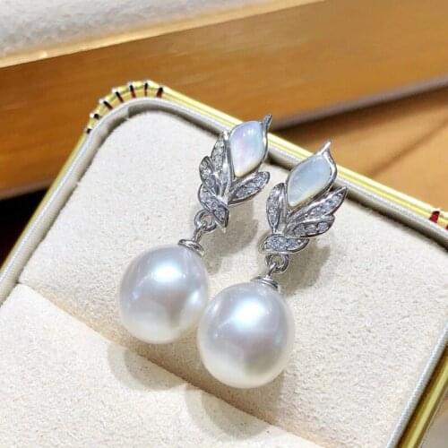 HENGSHENG Classic Elegant Seashell Studded Drop Earrings 9-10mm White Natural-Ocean Pearls Earrings Women Wedding Jewelry Gift