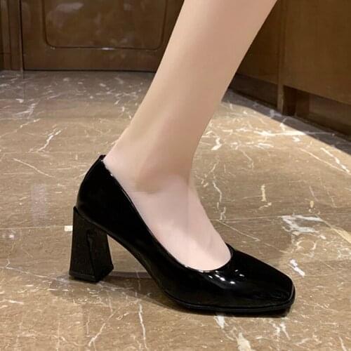 Big Size 34-43 Women Pumps High Heels Dress Shoes Patent Leather OL Office Lady Shoes Chunky Ladies Shoes 8631G