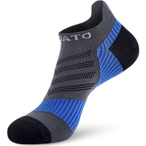 New Anti-sweat Unisex Sport Socks Women Men Short Tube Breathable Socks Outdoor Running Basketball Soccer Sports Socks