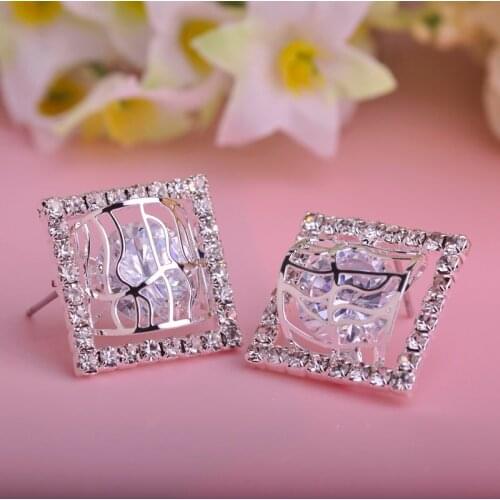 OI Fashion Clearance Small Stud Earrings Luxury Square Hollow Out Zircon Copper Earrings Womens Banquet Wedding Ear Accessories