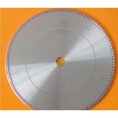 24 inch woodworking saw blade 600*4.4*25.4*80T cemented carbide woodworking saw blade