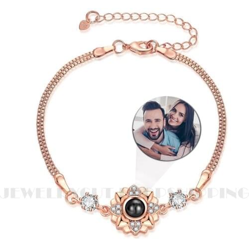 Custom Photos of New Projection Bracelets are Precious Gifts, and it is Meaningful to send Friends and Couples Warm