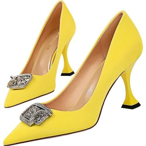 Fashion women shoes, cat heels, with belt, pointed metal drills zip up women shoes spring and autumn