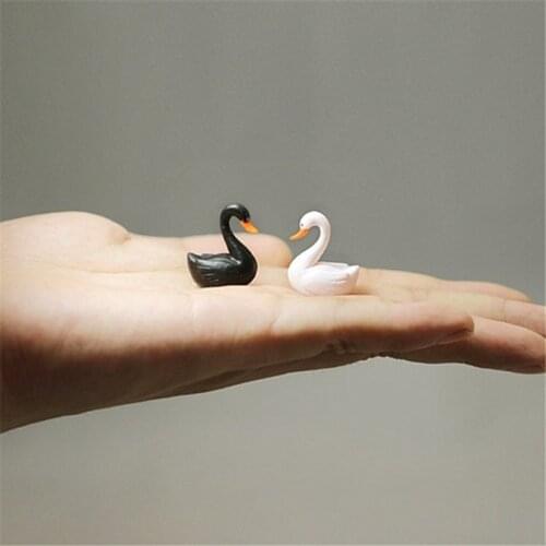 1 Pcs Cute Love White Black Swan PVC Crafts Miniature Mini Animal Decor Cartoon Dolls Landscape Ornament Fairy Garden
