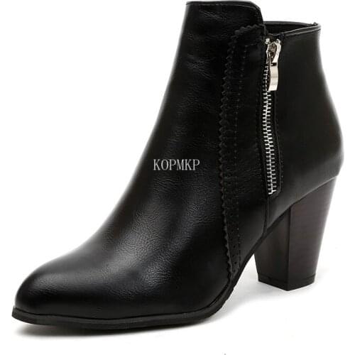 2021 New Luxury Chelsea Square Heel Boots Designer Women Ankle Boots 8CM Black Winter Shoes Platform Slip on High Heel Boot