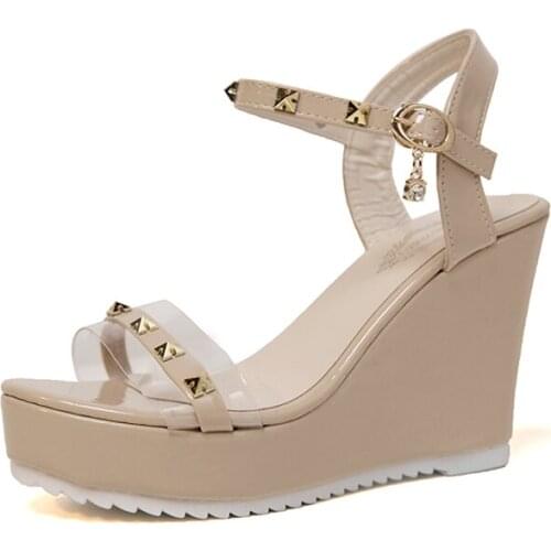 2021 Summer New Arrival Women Brand Design High Platform Sandal Lady Wedges Shoes With Studs Embellished